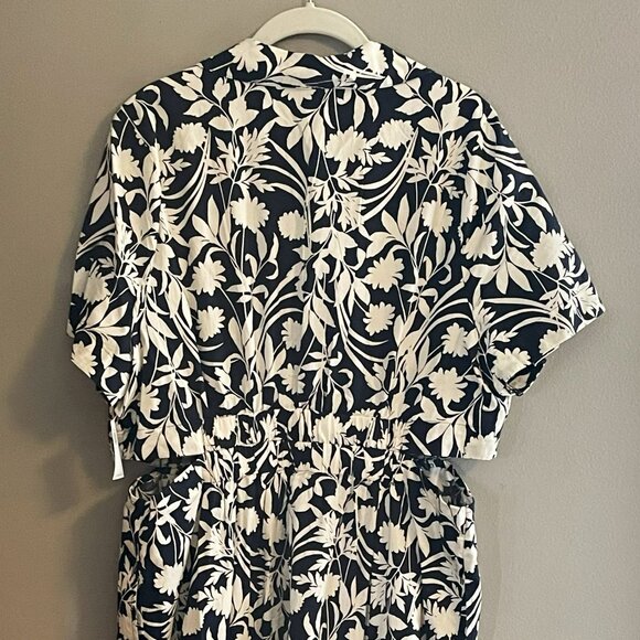 Old Navy Blue and Cream Floral Button Up Midi Shirt Dress with Cutouts NWT XL - Picture 3 of 4